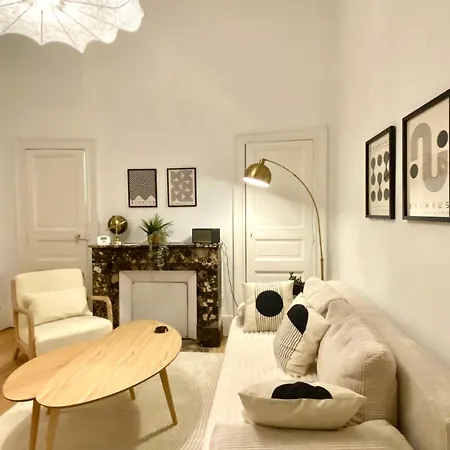 Le Temps D'un Passage, De Charme En Plein Centre Historique Apartment Montpellier